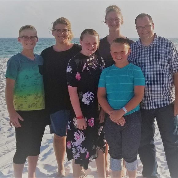 Meet your Posher, Angela - Picture 1 of 1